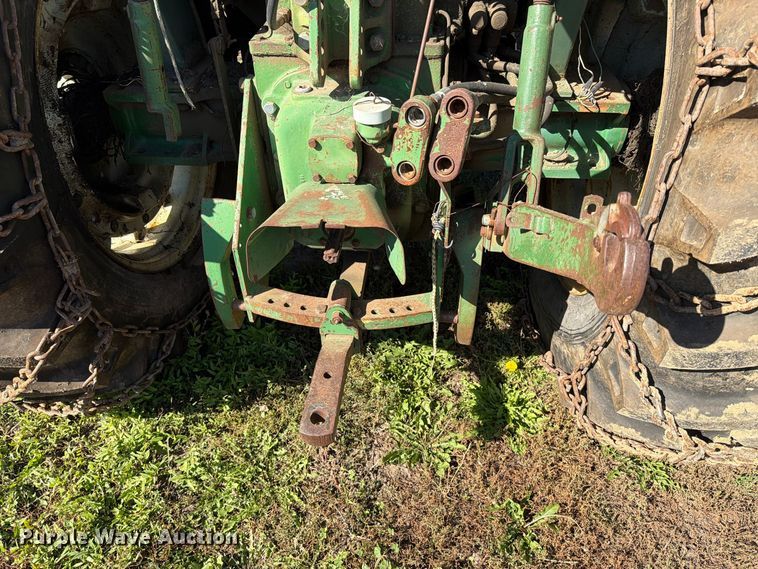 image for item FT6976 1971 Oliver 1755 tractor