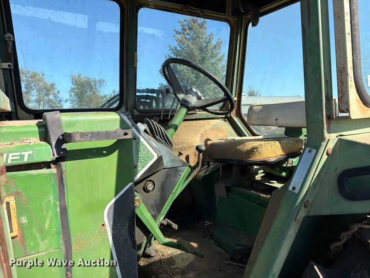 image for item FT6976 1971 Oliver 1755 tractor