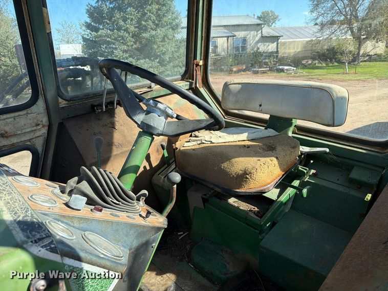 image for item FT6976 1971 Oliver 1755 tractor
