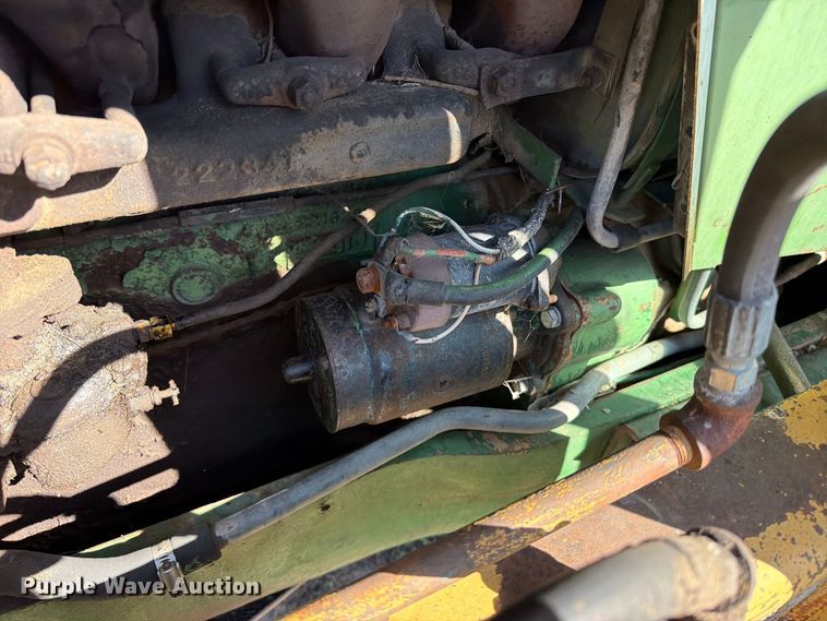 image for item FT6976 1971 Oliver 1755 tractor