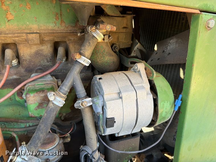 image for item FT6976 1971 Oliver 1755 tractor