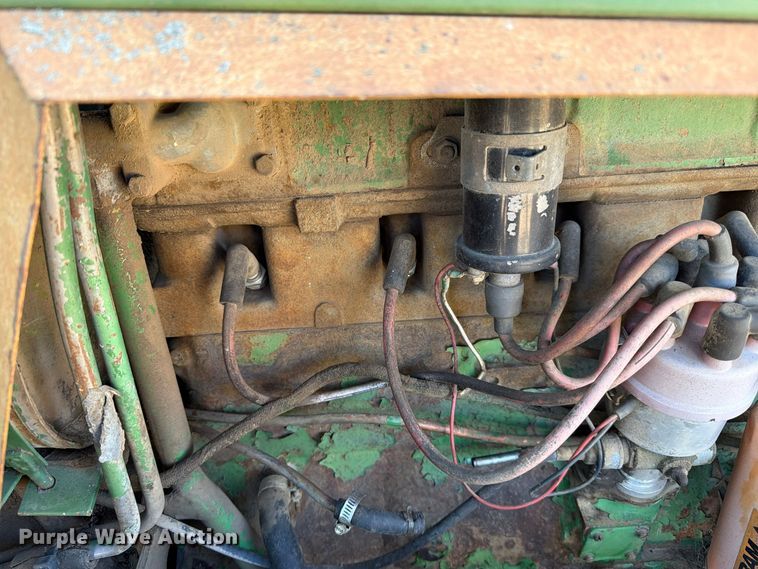 image for item FT6976 1971 Oliver 1755 tractor