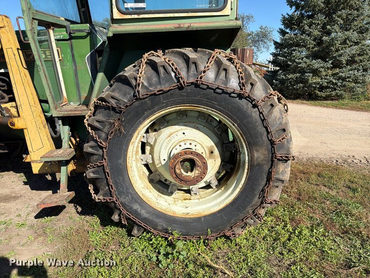 image for item FT6976 1971 Oliver 1755 tractor