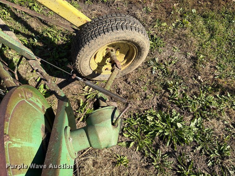 image for item FT6978 John Deere 640 hay rake