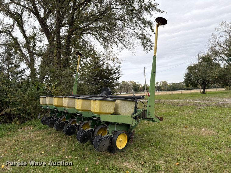 image for item FU0592 John Deere P7000 planter