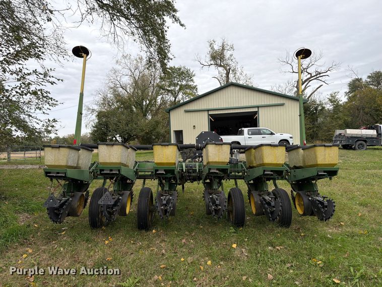 image for item FU0592 John Deere P7000 planter