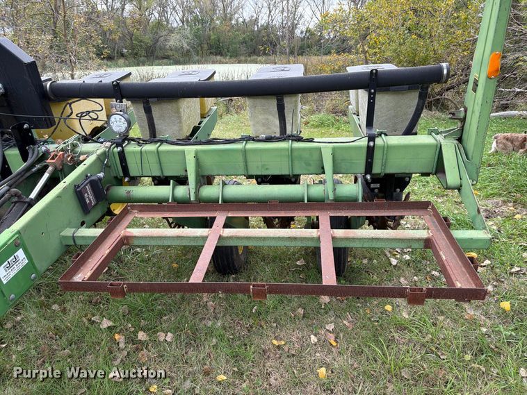 image for item FU0592 John Deere P7000 planter