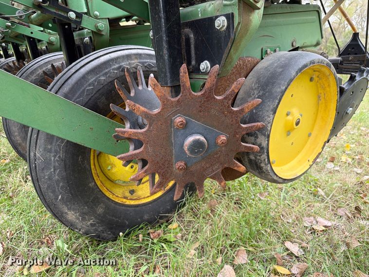 image for item FU0592 John Deere P7000 planter