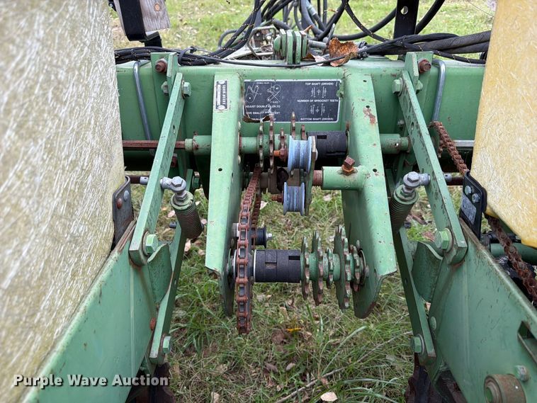 image for item FU0592 John Deere P7000 planter