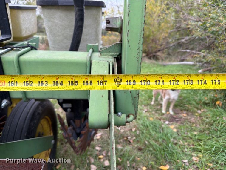 image for item FU0592 John Deere P7000 planter