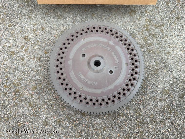 image for item FU0592 John Deere P7000 planter