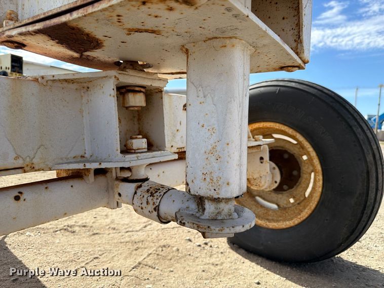 image for item FU0614 Anhydrous trailer