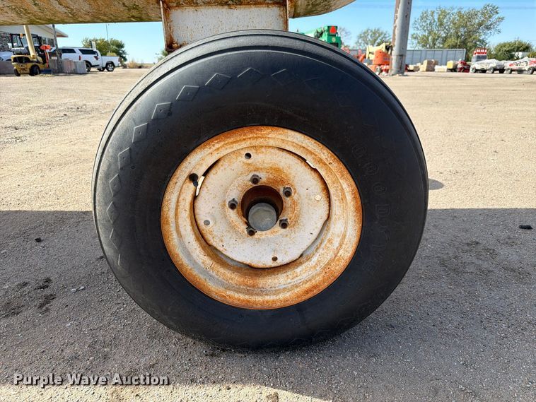 image for item FU0614 Anhydrous trailer