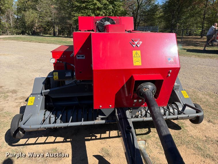 image for item FU1174 2020 Massey Ferguson 1838 small square baler