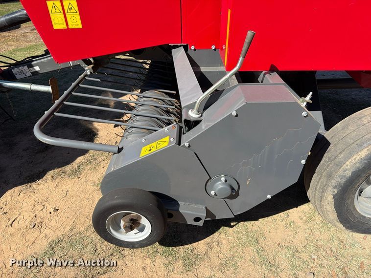 image for item FU1174 2020 Massey Ferguson 1838 small square baler