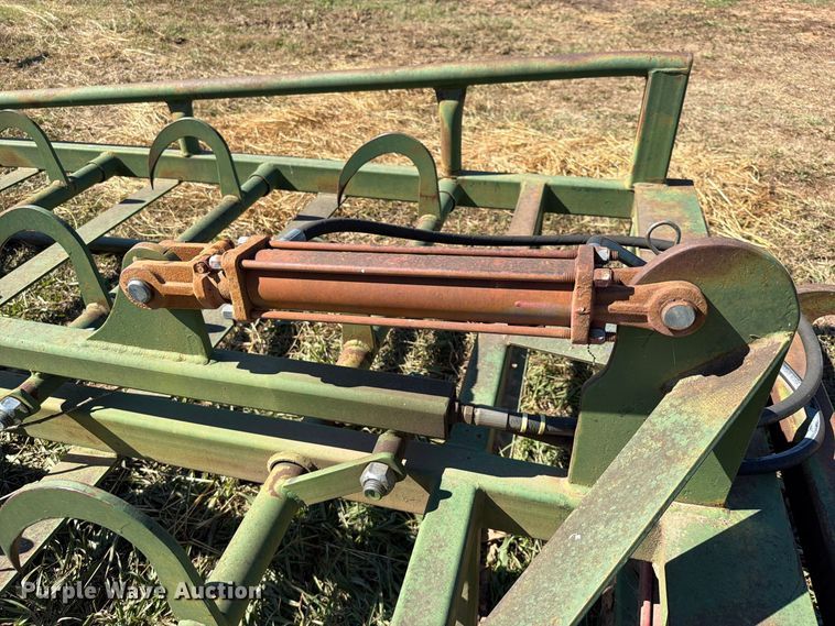 image for item FU1175 Bale accumulator grapple