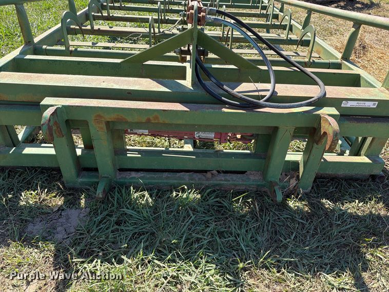 image for item FU1175 Bale accumulator grapple