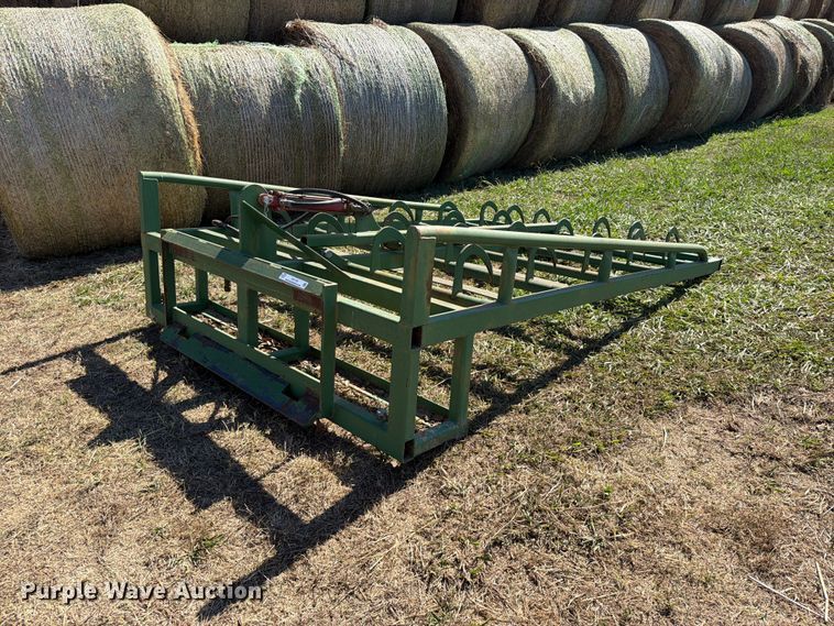 Skid steer bale accumulator grapple