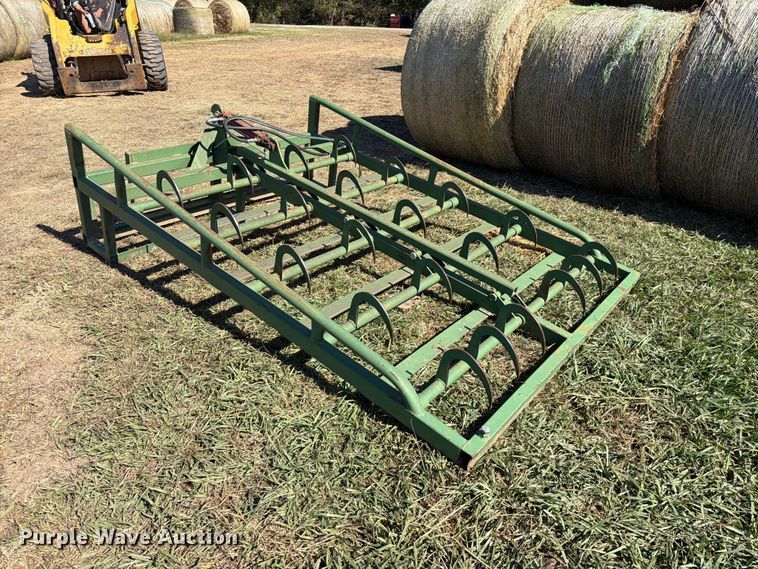 image for item FU1176 Skid steer bale accumulator grapple