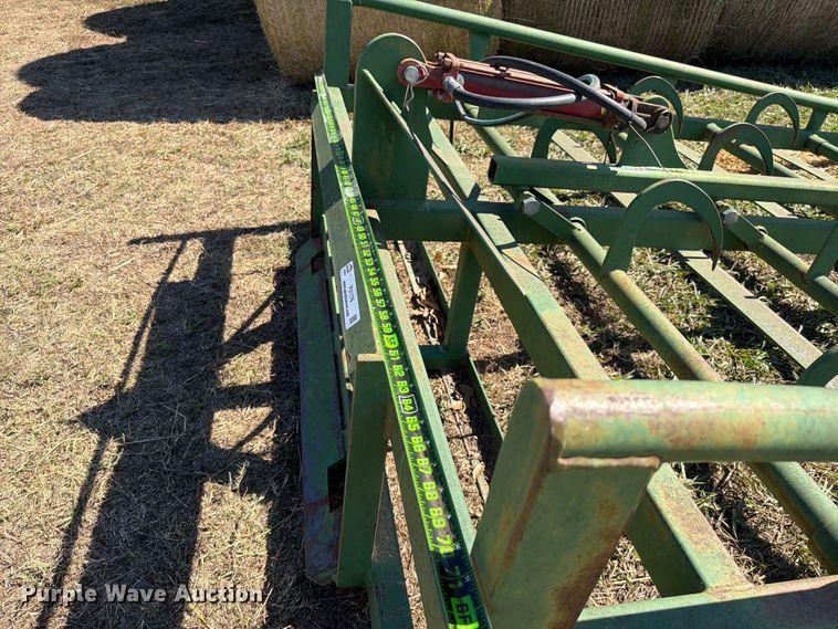 image for item FU1176 Skid steer bale accumulator grapple