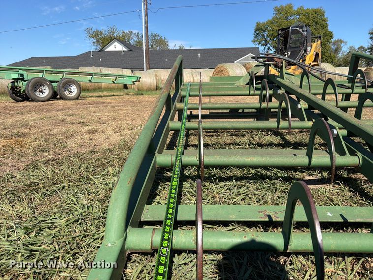 image for item FU1176 Skid steer bale accumulator grapple