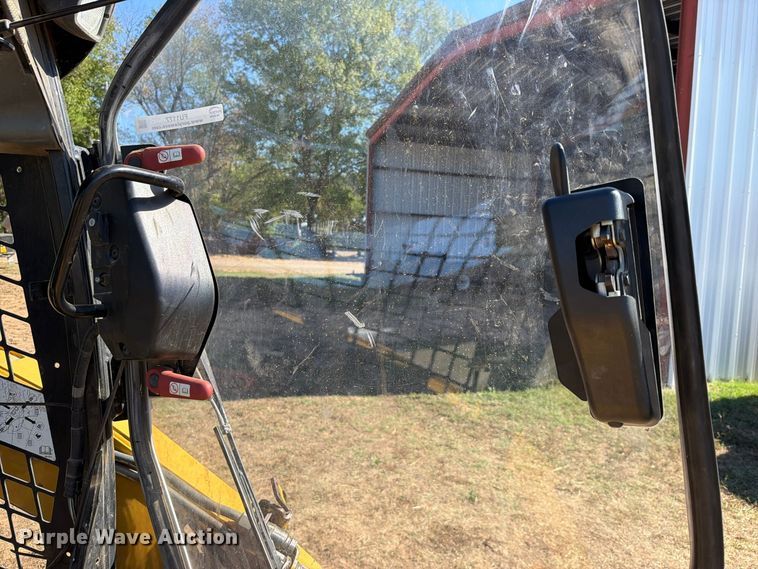 image for item FU1177 2010 Caterpillar 272C skid steer loader