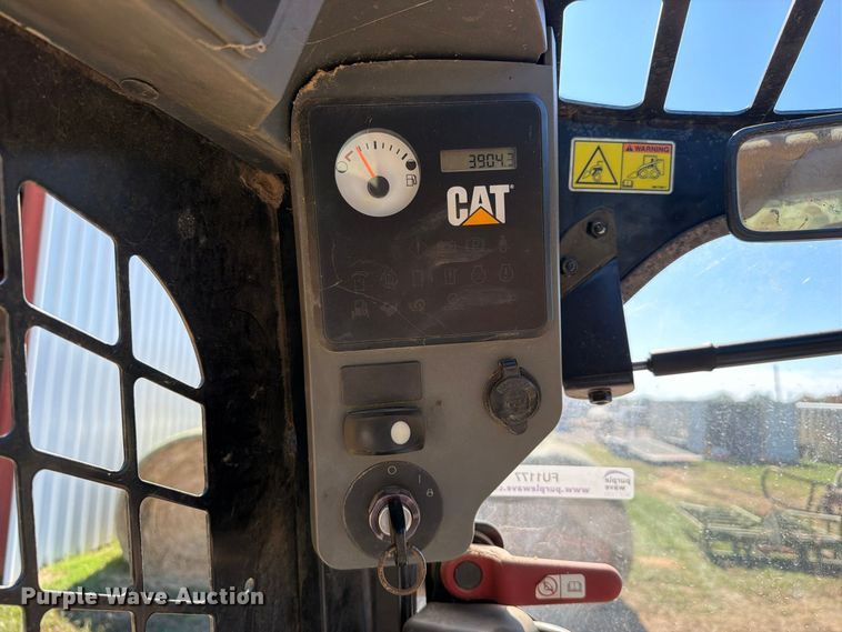 image for item FU1177 2010 Caterpillar 272C skid steer loader