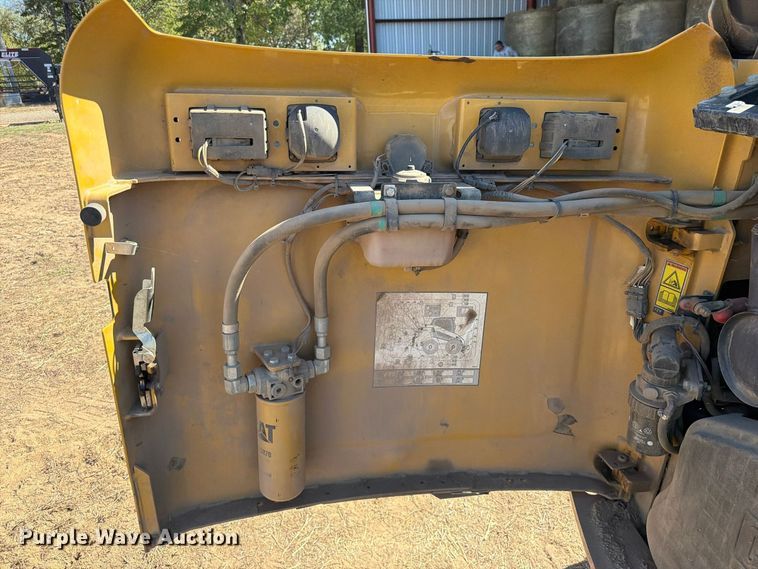 image for item FU1177 2010 Caterpillar 272C skid steer loader