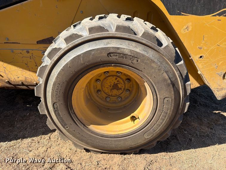 image for item FU1177 2010 Caterpillar 272C skid steer loader