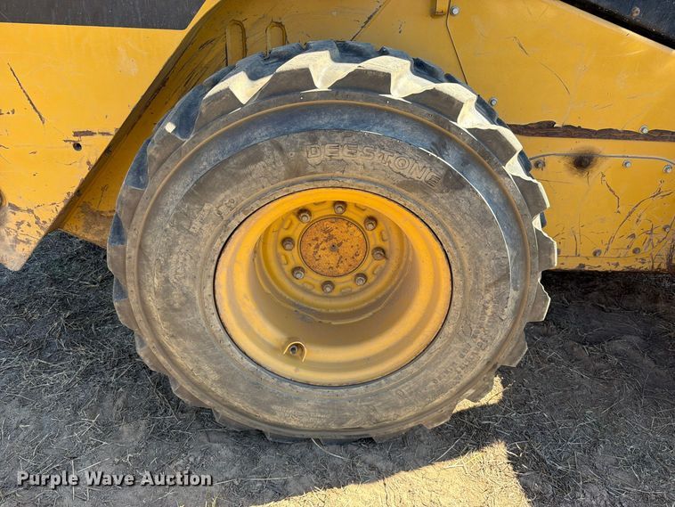image for item FU1177 2010 Caterpillar 272C skid steer loader