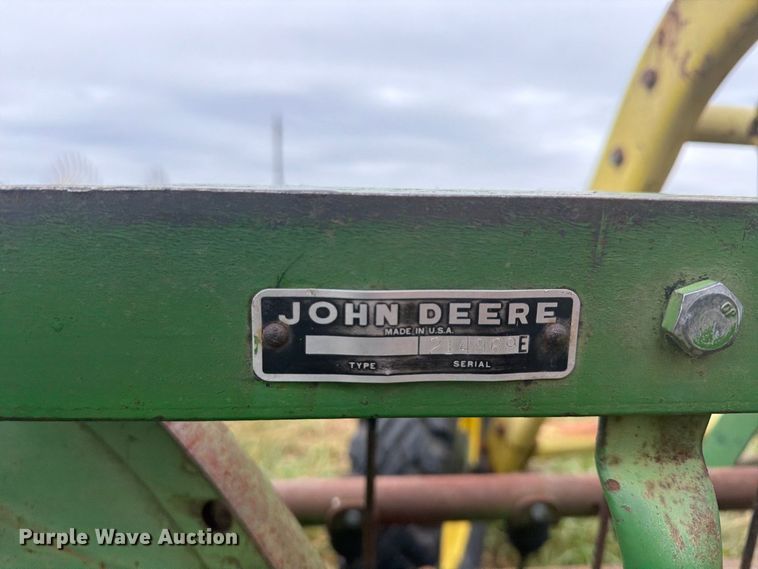 image for item FU4797 John Deere 640 hay rake