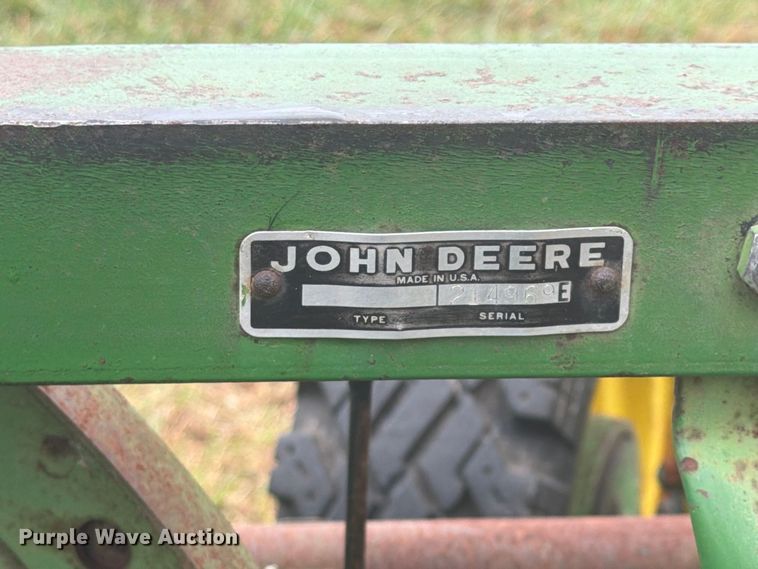 image for item FU4797 John Deere 640 hay rake
