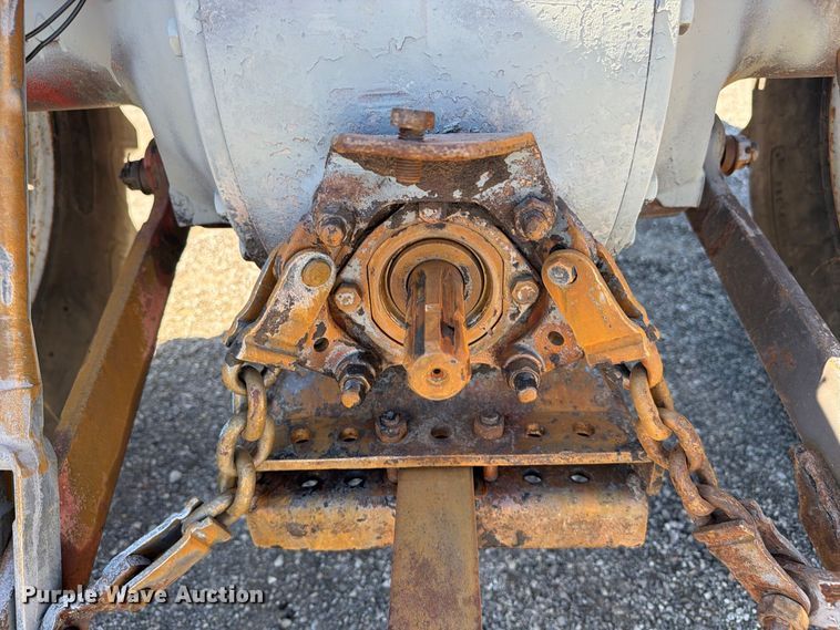 image for item FW3533 1975 Massey Ferguson 245 tractor