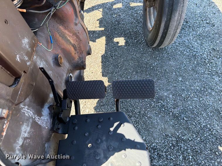 image for item FW3533 1975 Massey Ferguson 245 tractor