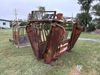 Hydraulic livestock chute