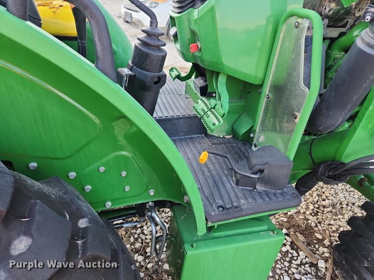 image for item YA4521 2019 John Deere 5055E MFWD tractor