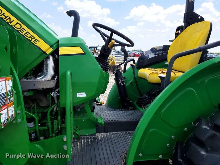 image for item YA4521 2019 John Deere 5055E MFWD tractor