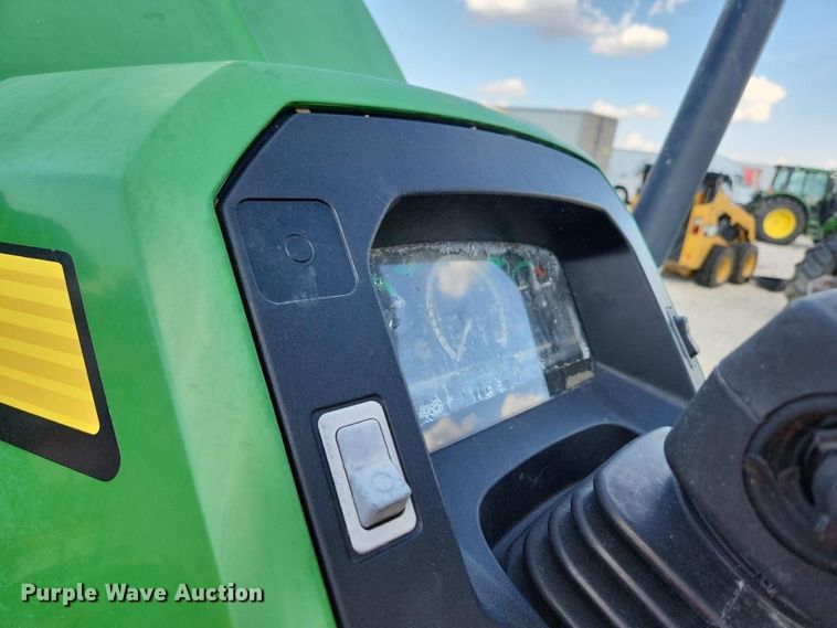 image for item YA4521 2019 John Deere 5055E MFWD tractor
