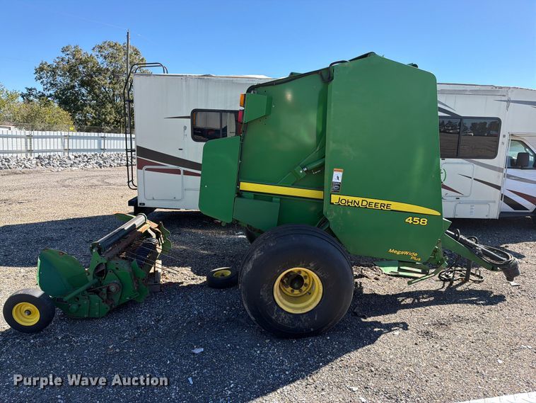 image for item YA5401 2011 John Deere 458 Mega Wide Plus round baler