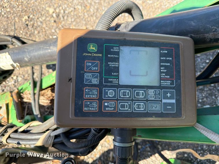 image for item YA5401 2011 John Deere 458 Mega Wide Plus round baler
