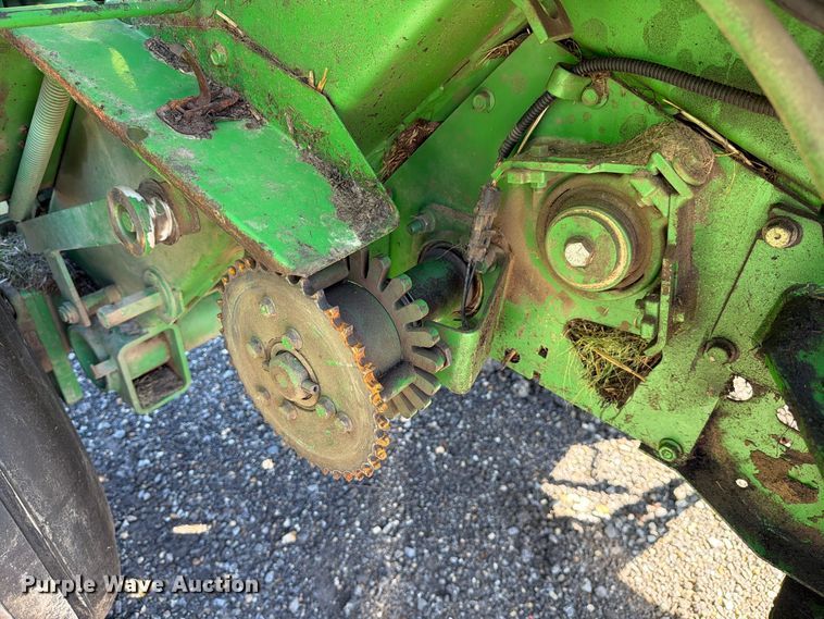 image for item YA5401 2011 John Deere 458 Mega Wide Plus round baler