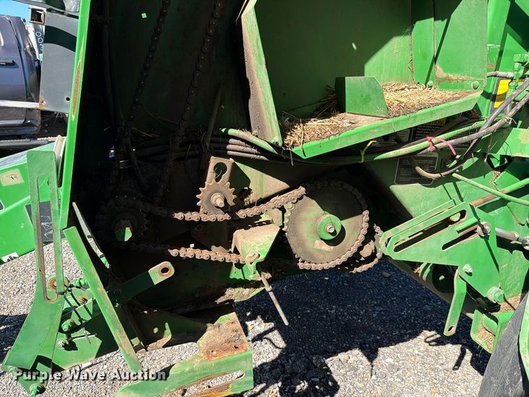 image for item YA5401 2011 John Deere 458 Mega Wide Plus round baler