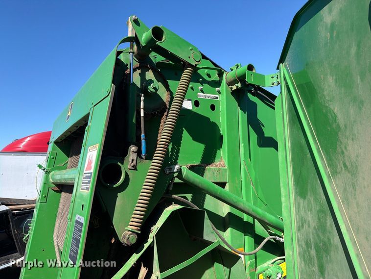 image for item YA5401 2011 John Deere 458 Mega Wide Plus round baler