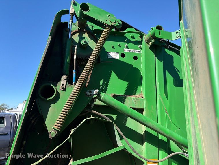 image for item YA5401 2011 John Deere 458 Mega Wide Plus round baler