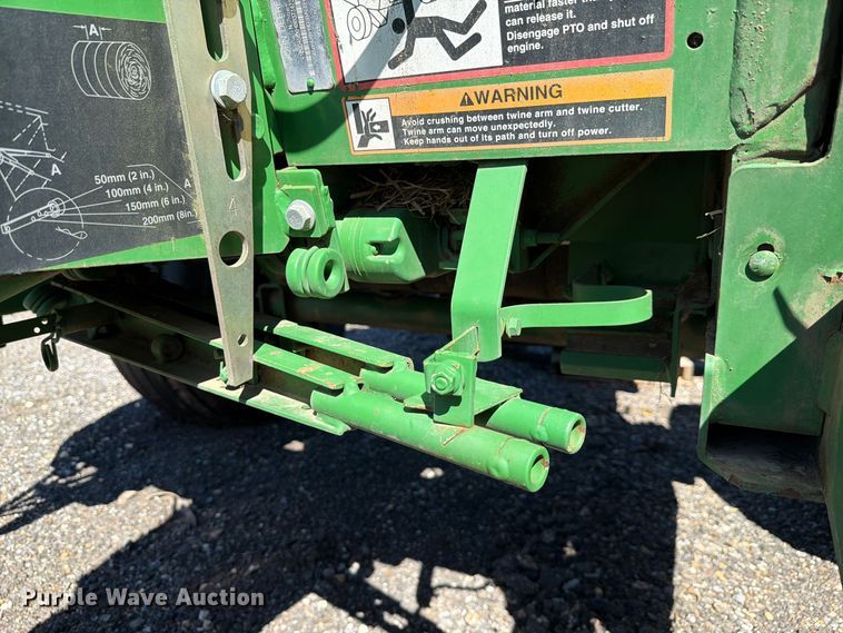 image for item YA5401 2011 John Deere 458 Mega Wide Plus round baler