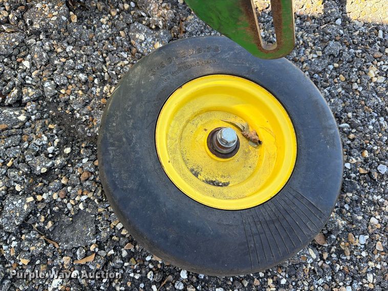 image for item YA5401 2011 John Deere 458 Mega Wide Plus round baler
