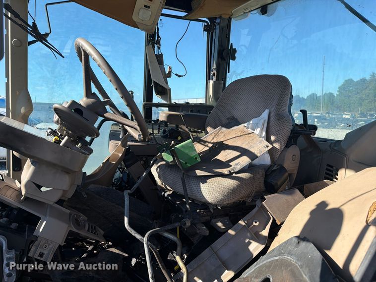 image for item YA5486 2019 John Deere 6130M MFWD tractor