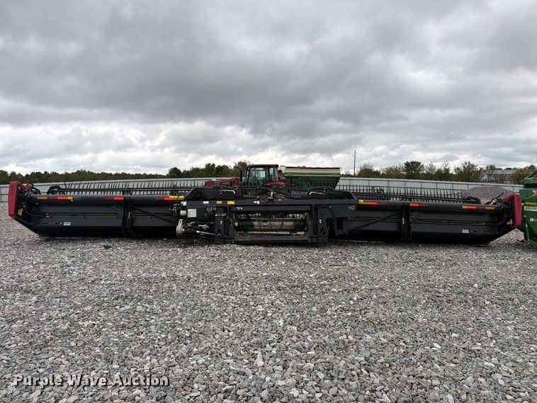 image for item YA5631 2020 MacDon FD140 flex draper head