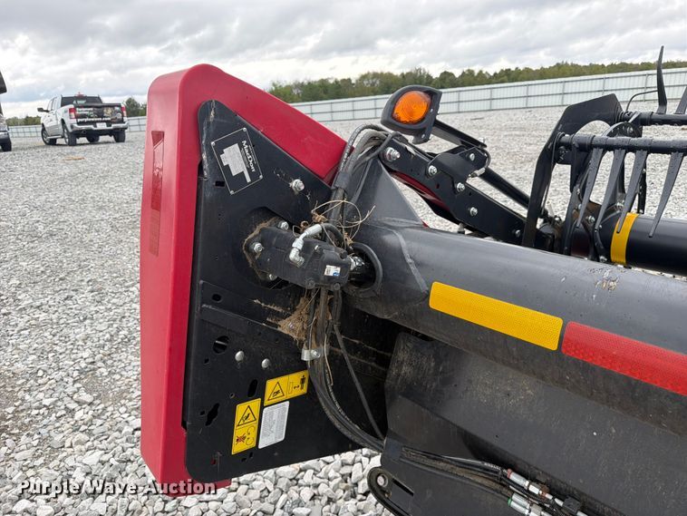 image for item YA5631 2020 MacDon FD140 flex draper head
