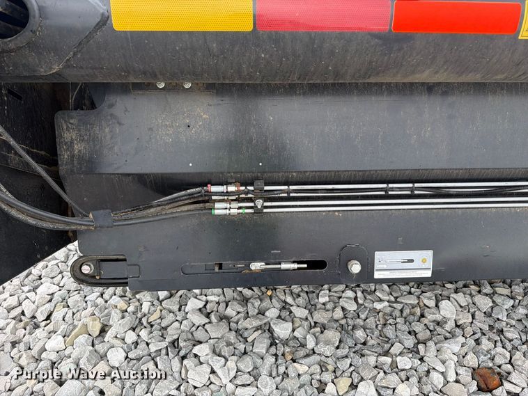 image for item YA5631 2020 MacDon FD140 flex draper head